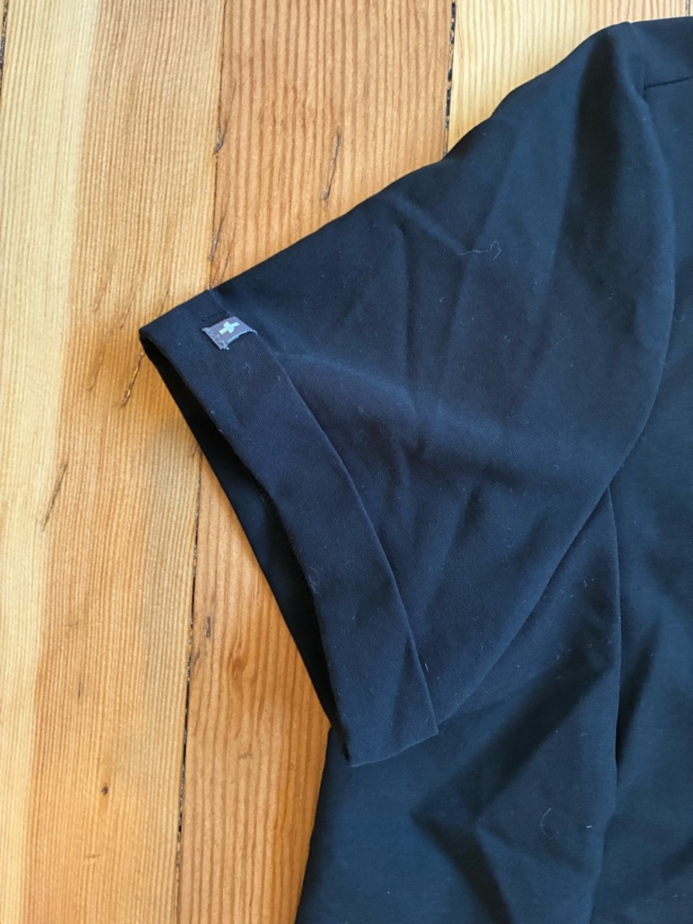 FIGS Women's Black Short Sleeve Button Front Top - Picture 3 of 10